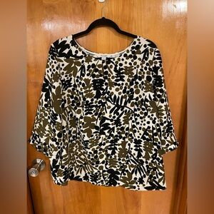 Boden Rachel Three Quarter Sleeve Top with Botanical Leaf Abstract Print